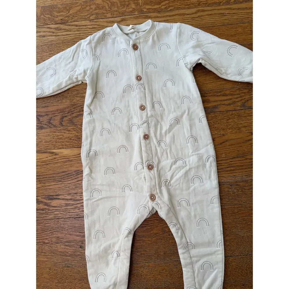 Quincy Mae Beige Rainbow Print Sleeper Size 18-24 Months